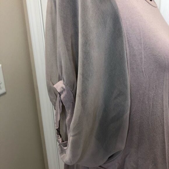 a’reve hi lo sheer short sleeve top, size medium - Picture 8 of 10